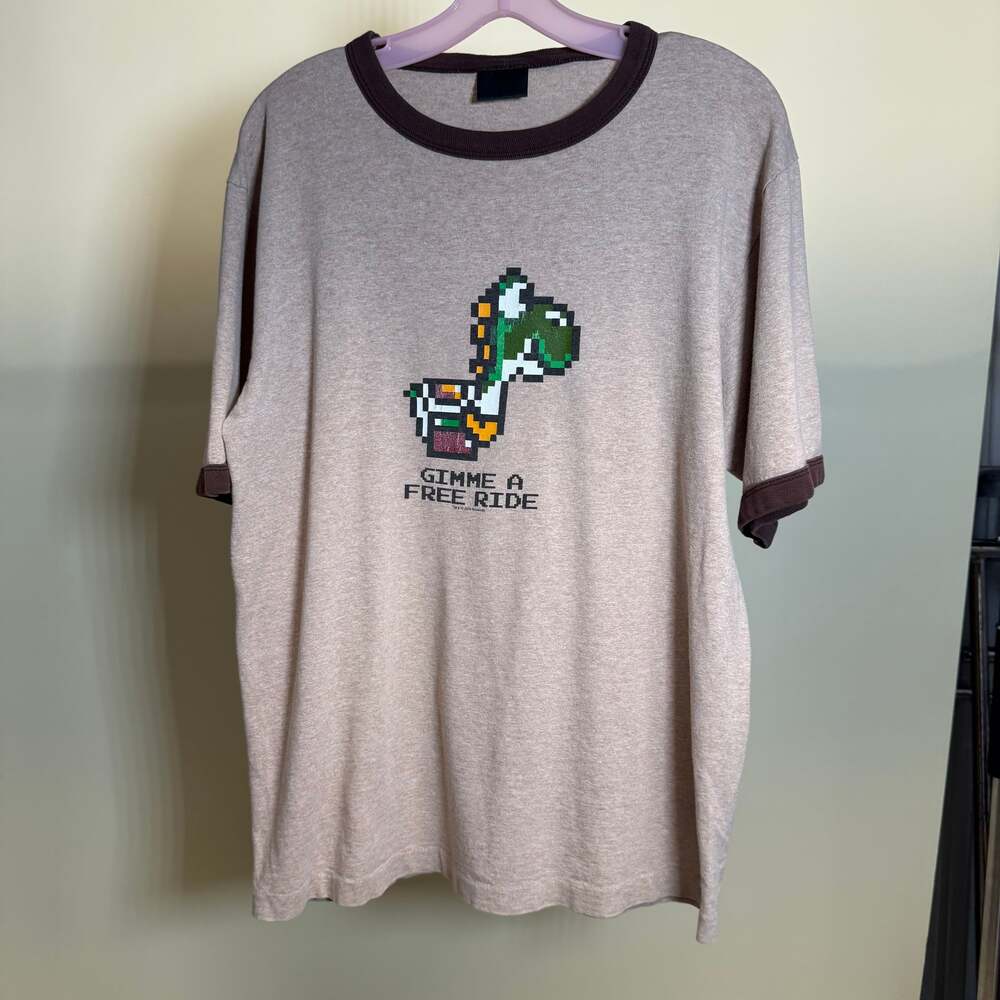 2004 Nintendo Mario 1UP Mushroom Graphic T-Shirt